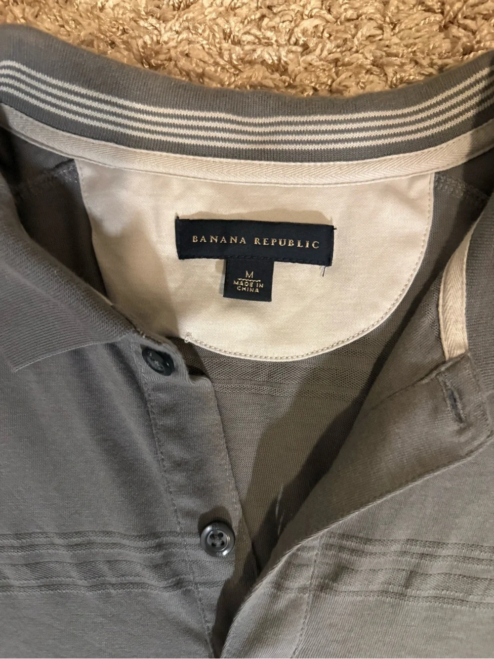 Banana Republic Men's Gray Polo with Subtle Horizontal Texture